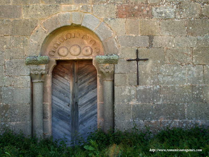 PORTADA NORTE DESDE EL CEMENTERIO